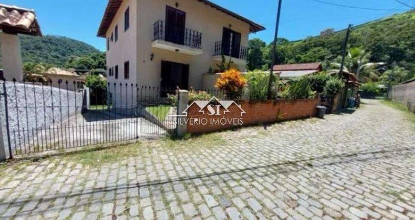 Casa- Petrópolis, Posse
