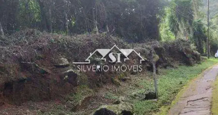 Terreno à venda no Nogueira, Petrópolis 