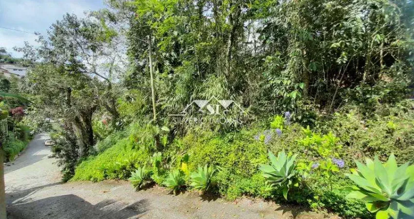 Terreno à venda no Carangola, Petrópolis 