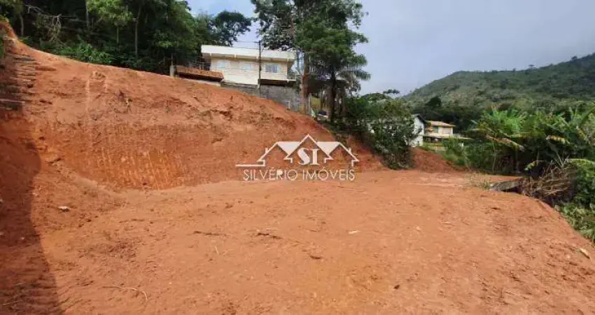 Terreno à venda no Carangola, Petrópolis 