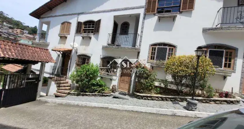 Casa com 3 quartos à venda no Castelanea, Petrópolis 
