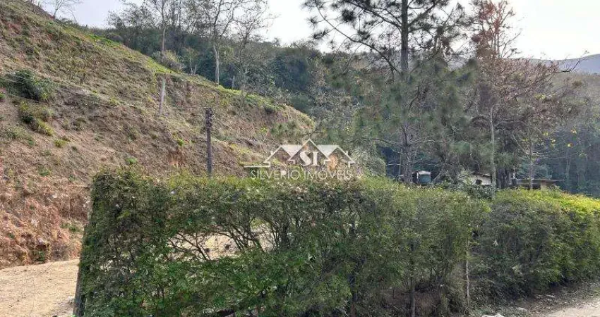 Terreno à venda no Carangola, Petrópolis 