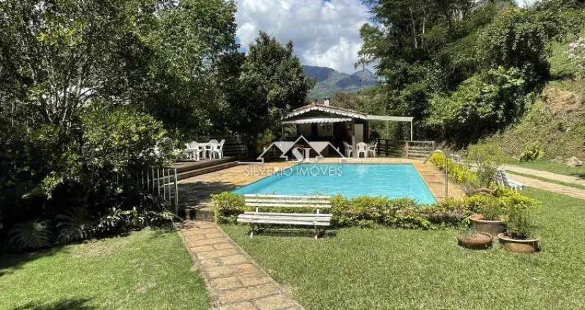 Casa em condomínio fechado com 6 quartos à venda no Cuiabá, Petrópolis 