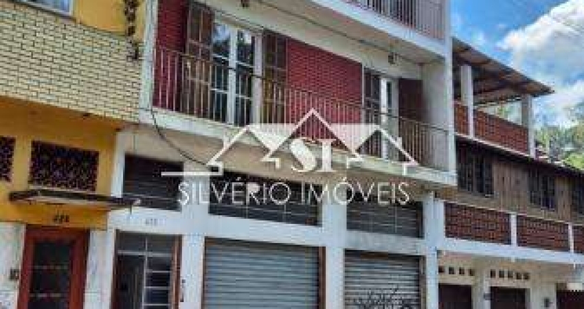 Apartamento- Petrópolis, Castelânea