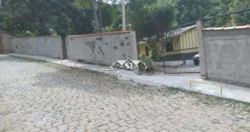 Casa com 4 quartos à venda no Centro, Areal 