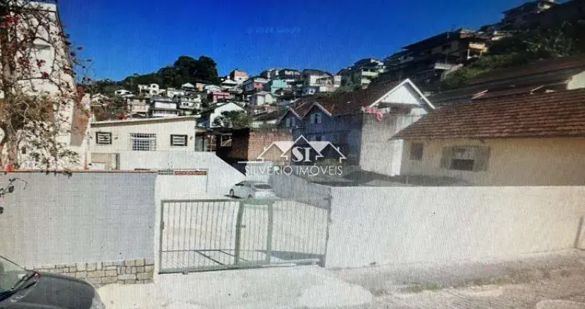 Terreno à venda no Castelanea, Petrópolis 