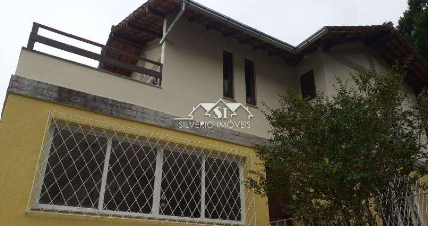 Casa com 4 quartos para alugar no Centro, Petrópolis 