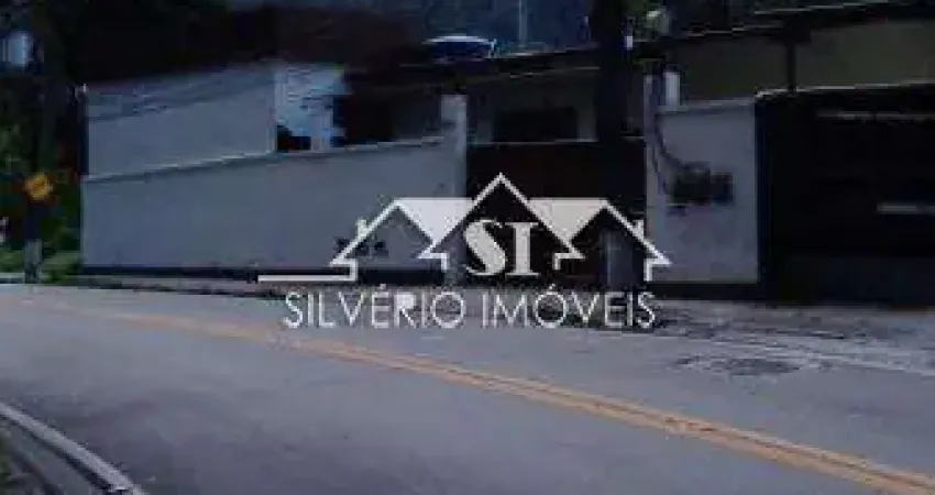 Barracão / Galpão / Depósito para alugar no Retiro, Petrópolis