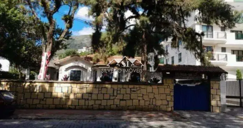 Casa comercial à venda no Alto, Teresópolis 