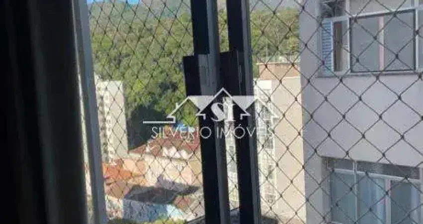 Apartamento- Petrópolis, Centro