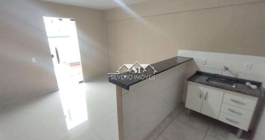 Apartamento- Petrópolis, Centro