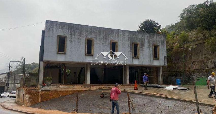 Loja- Petrópolis, Quissamã