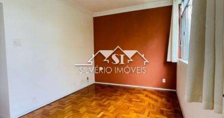 Apartamento- Petrópolis, Centro