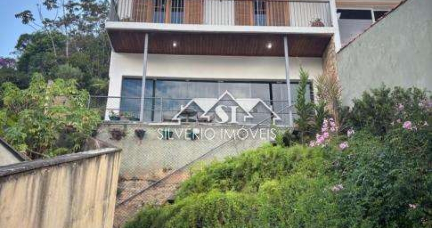 Casa- Petrópolis, Coronel Veiga