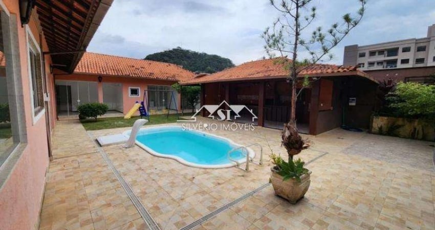 Casa com 3 quartos para alugar no Araras, Teresópolis 
