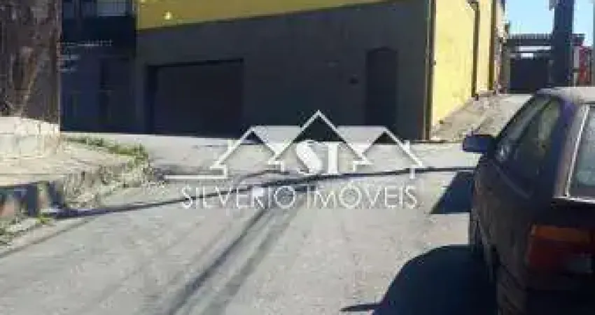 Casa com 2 quartos para alugar na Chácara Flora, Petrópolis 