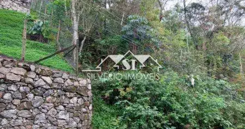 Terreno à venda no Retiro, Petrópolis