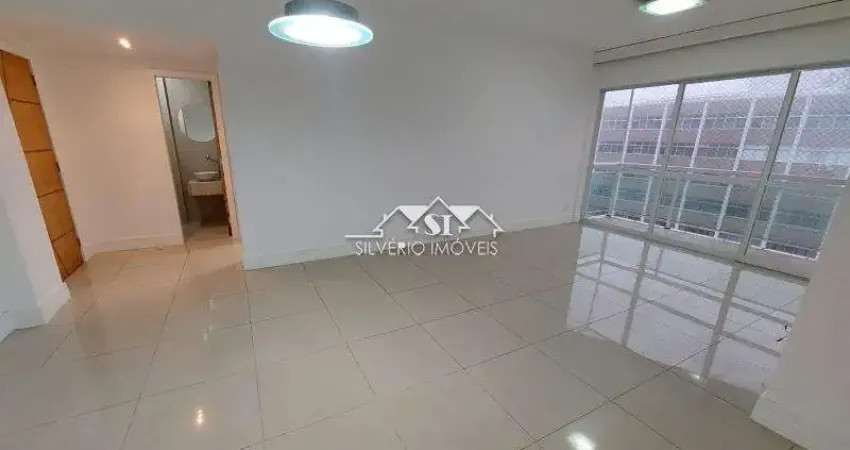 Apartamento com 3 quartos para alugar no Centro, Petrópolis