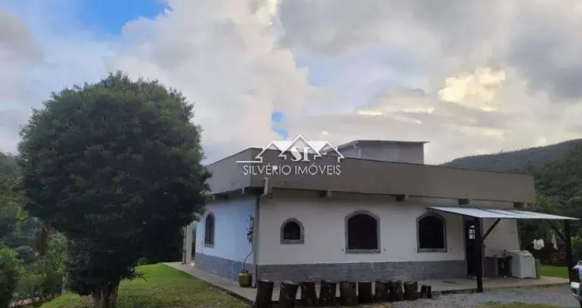 Casa com 3 quartos para alugar em Itaipava, Petrópolis 