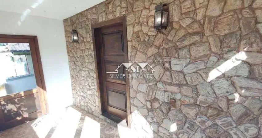 Casa com 5 quartos para alugar no Valparaíso, Petrópolis 