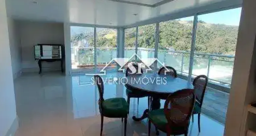 Apartamento com 4 quartos para alugar no Centro, Petrópolis