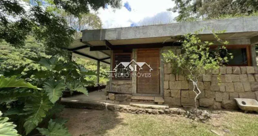 Casa com 3 quartos para alugar no Araras, Petrópolis