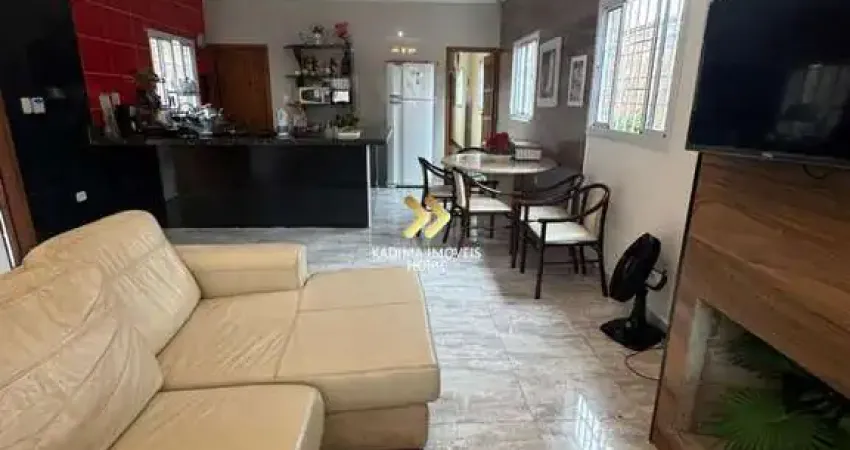 Casa Térrea 3 Dormitórios c/ 1 Suíte Piscina Próximo ao Mar Solemar Praia Grande