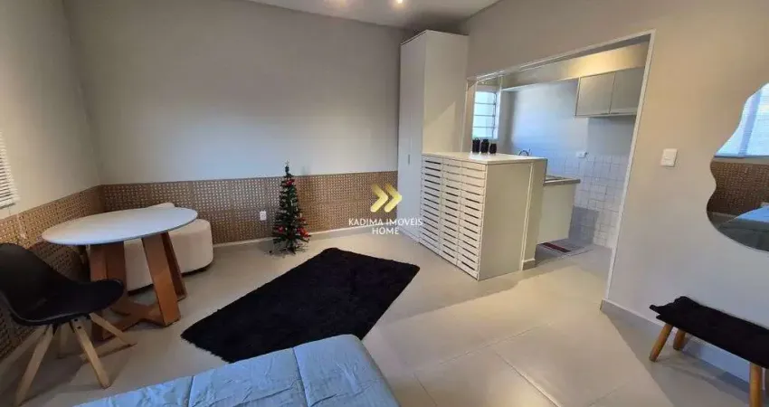 Kitnet com 29 m2 reformado com garagem no boqueirão – praia grande!