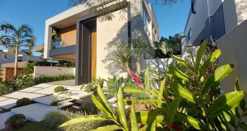Casa com 4 dormitórios à venda, 398 m² por R$ 4.580.000,00 - Condomínio Residencial Alphaville II - São José dos Campos/SP