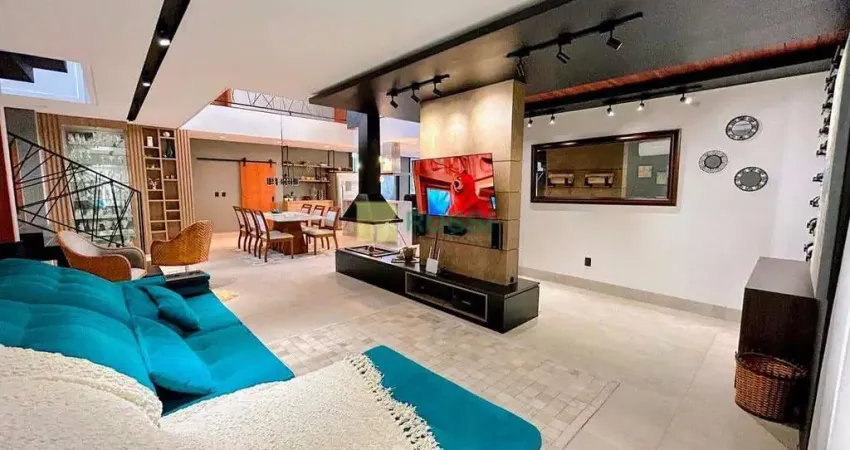 Casa de alto padrão à venda ou locação, com 5 amplas suítes em um terreno com 900 m2, condomínio re