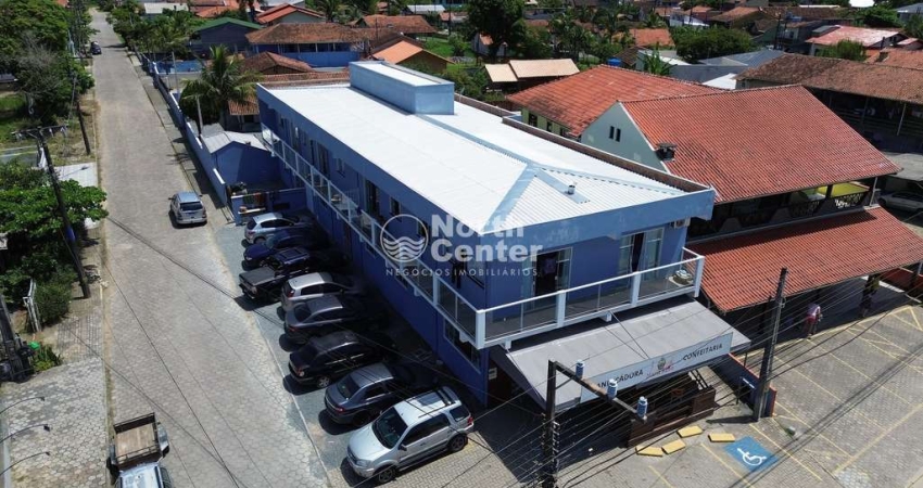 Sobrado Comercial com Apartamentos à Beira da Lagoa, Bairro Costeira, Balneário Barra do Sul, SC