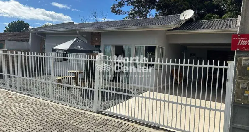 Linda Casa à venda, pinheiros, Balneário Barra do Sul, SC