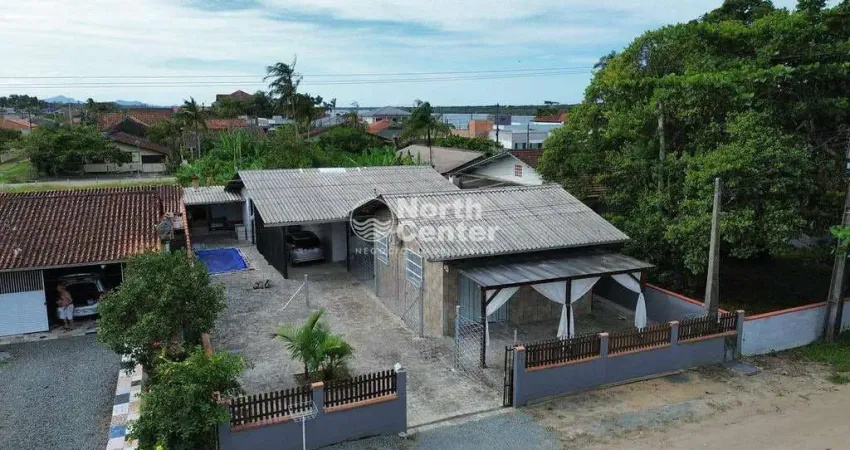 Duas Casa à venda, apenas 200m da lagoa , Costeira, Balneário Barra do Sul, SC