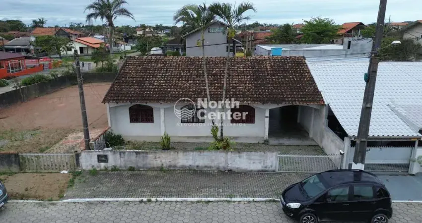 Casa à venda 80 metros da praia, salinas, balneário barra do sul, sc