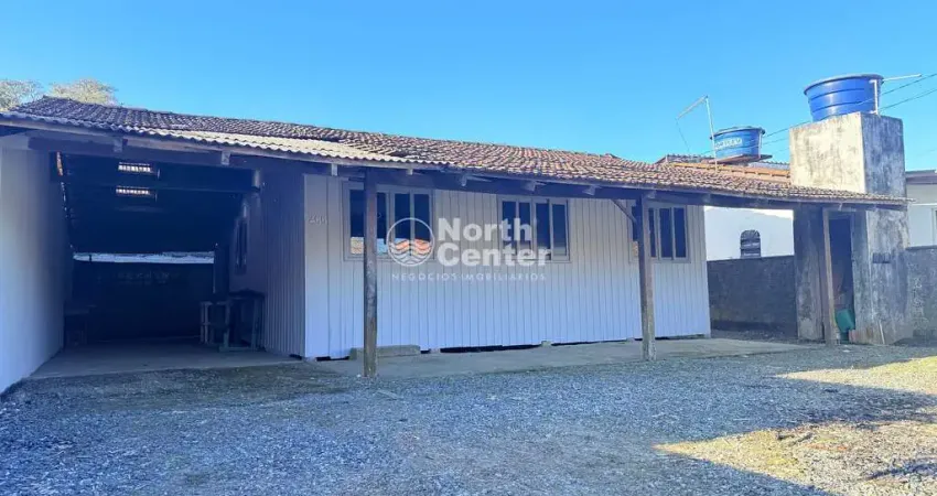 Casa com 4 quartos para alugar na Rua Brasil, 466, Costeira, Balneário Barra do Sul