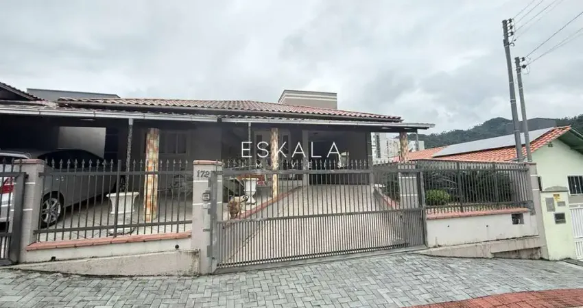 Casa com 01 suíte + 02 quartos localizada no bairro são luís - jaraguá do sul