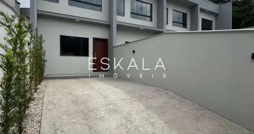 Sobrado geminado com 01 suíte+ 02 dormitórios | nereu ramos - jaraguá do sul