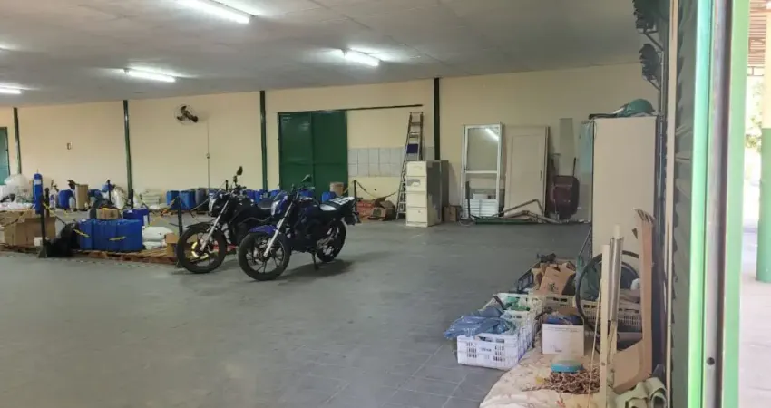 Barracão / Galpão / Depósito à venda no Centro, Governador Valadares 