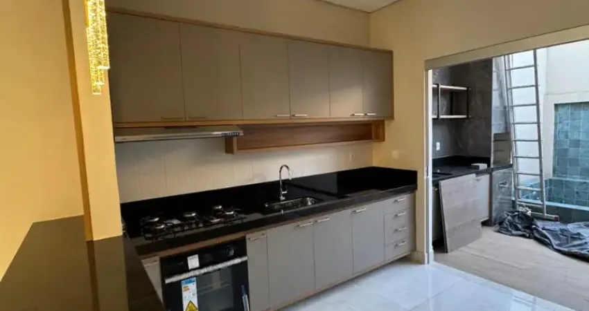 Casa com 3 quartos à venda no Centro, Governador Valadares