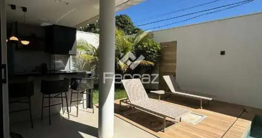 Casa em condomínio fechado, 3 suítes, 3 vagas, Jardim Karaíba - Uberlândia/MG