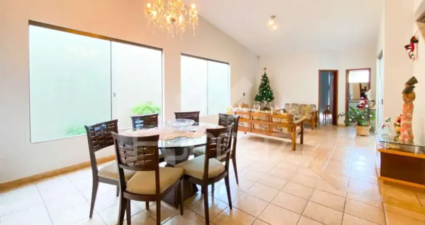 Excelente casa no Bairro Morada da Colina em Uberlândia