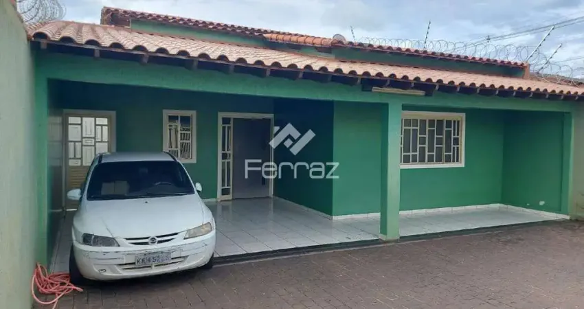 Casa à venda, 3 quartos, 1 suíte, 5 vagas, Nossa Senhora das Graças - Uberlândia/MG