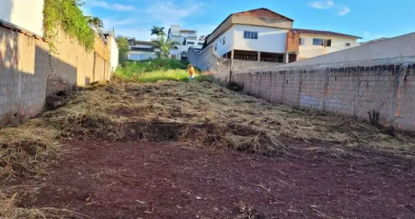 Excelente terreno no Bairro Cidade Jardim em Uberlândia