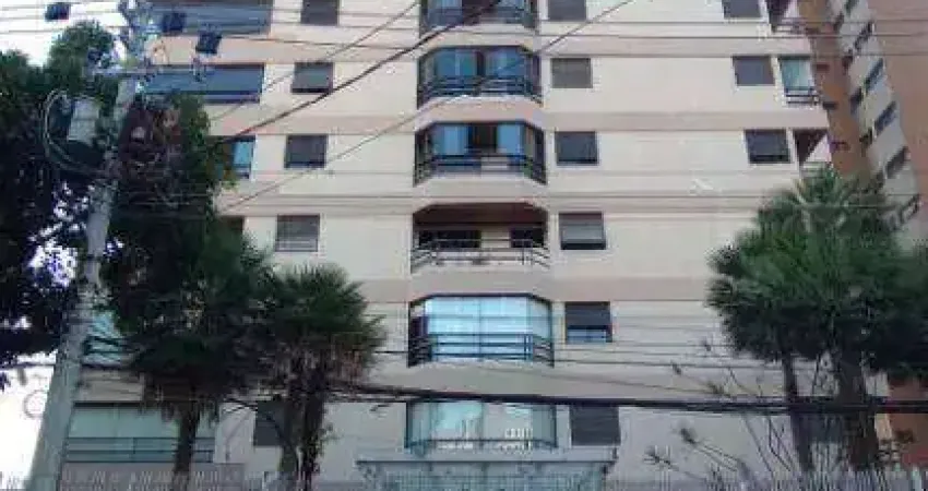 Apartamento com sacada e único com chuurasqueira  eletrica