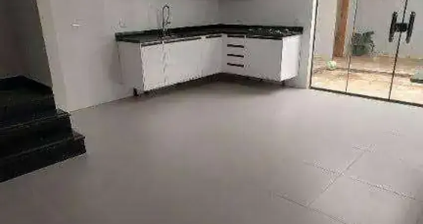 Sobrado Novo - 3 suítes, 4 vagas, 173 m² - Assunção - São Bernardo do Campo/SP