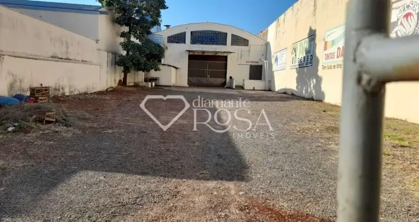 Venda salão comercial na avenida brasil, com duas sobrelojas