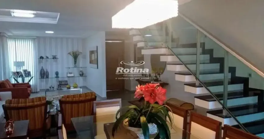 Casa Condomínio Fechado para alugar, 3 quartos, Aclimação - Uberlândia/MG - Rotina Imobiliária