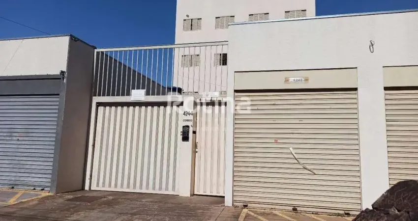 Apartamento para alugar, 2 quartos, Presidente Roosevelt - Uberlândia/MG - Rotina Imobiliária