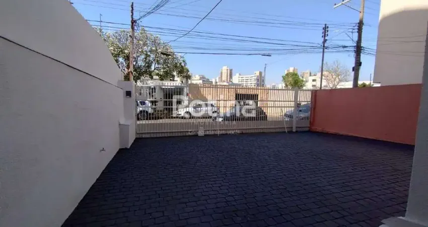 Casa para alugar, 3 quartos, Martins - Uberlândia/MG - Rotina Imobiliária