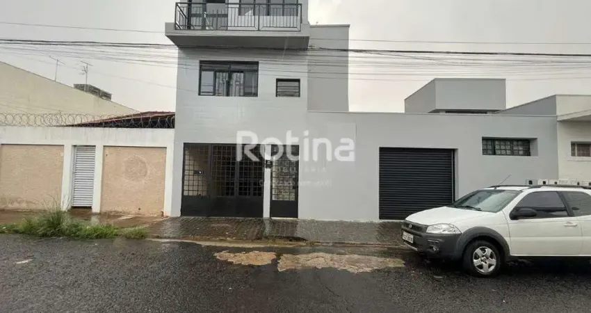 Casa para alugar, 3 quartos, Nossa Senhora Aparecida - Uberlândia/MG - Rotina Imobiliária